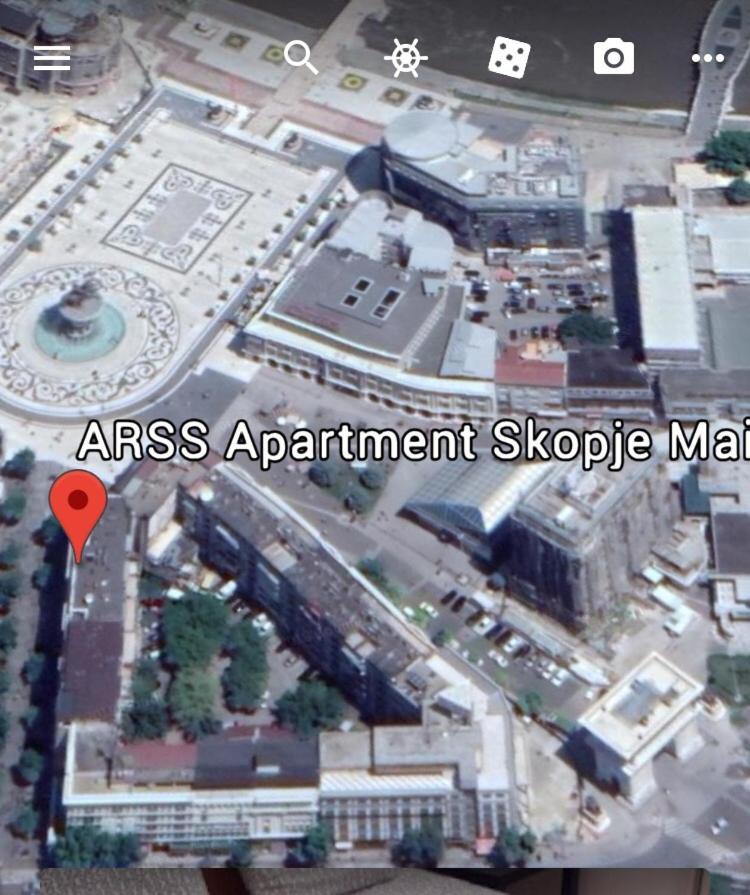 Arss Main Square *